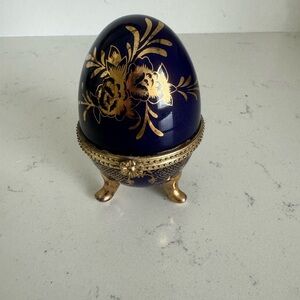 MY TREASURE FABULOUS EGG GENUINE PORCELAIN HAND PAINTED / Classic